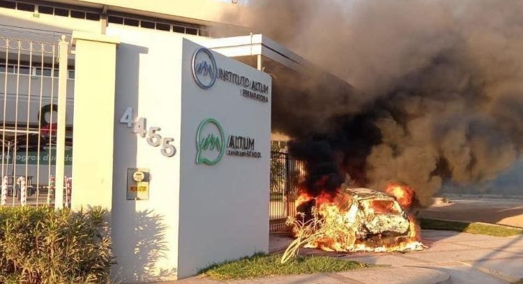 Suman tres colegios privados y dos casinos “vandalizados” con incendios deliberados en Culiacán