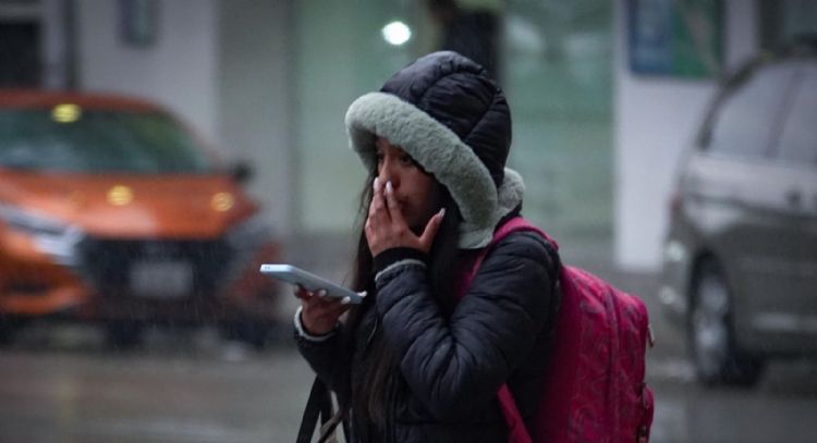 Frente frío 25 y masa de aire ártico provocarán lluvias, nieve y heladas este domingo