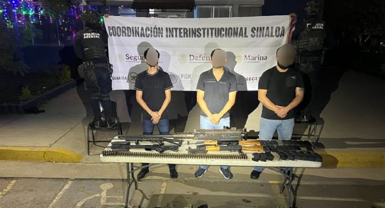 Aseguran armas y explosivos en operativos en Culiacán