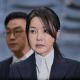 Fiscalía acusa a exprimera dama surcoreana de interferir "entre bambalinas" en asuntos estatales