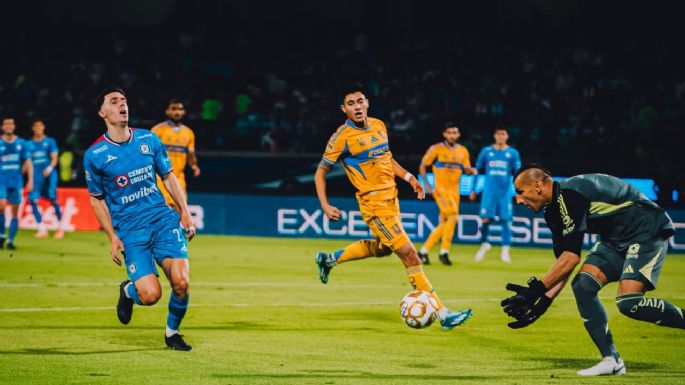 Cruz Azul salva apenas un empate ante Tigres en la ida de las semifinales de la Liga MX