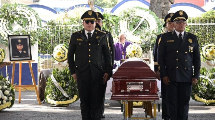 Despiden con ceremonia al policía de la CDMX asesinado durante un robo de casa