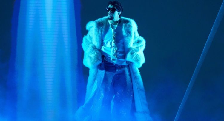 Bad Bunny supera a Taylor Swift como el artista más escuchado: Spotify Wrapped 2025