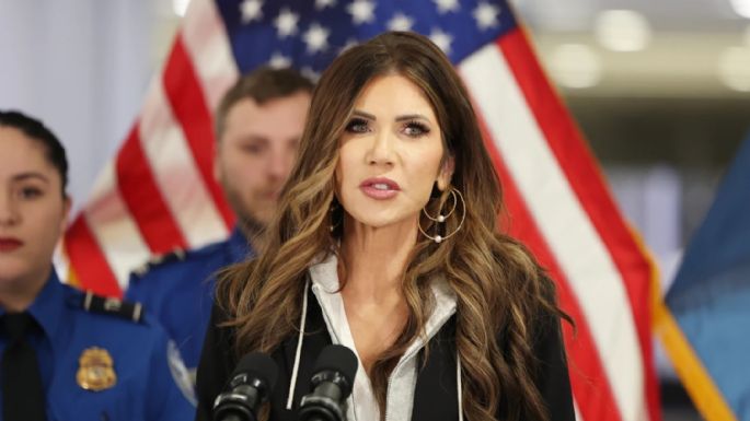 Administración Trump ampliará la prohibición de viajes a más de 30 países, dice Noem