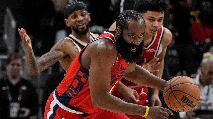 James Harden se convierte en el décimo máximo anotador de la NBA