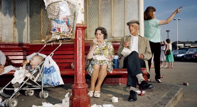 Martin Parr, leyenda de la fotografía contemporánea, falleció a los 73 años