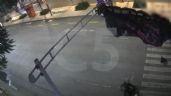 Foto ilustrativa de la nota titulada: Paracaidista se atora en semáforo de Avenida Balderas, en el centro de la CDMX (Video)