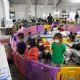 ICE admite que unos 400 niños inmigrantes fueron detenidos por más tiempo del límite recomendado