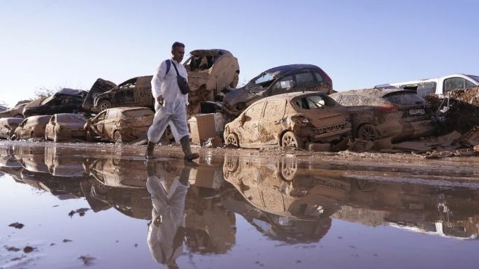 España otorgará residencia y permisos de trabajo a inmigrantes afectados por inundaciones