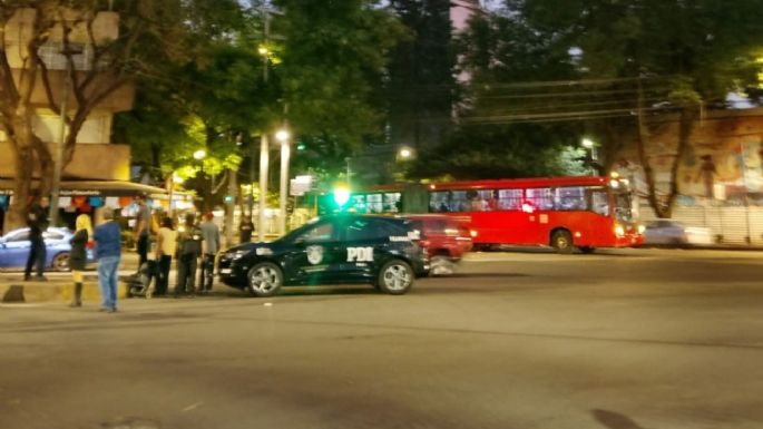 Balacera en la Narvarte Oriente: Sicarios en moto matan a un hombre y lesionan a dos más