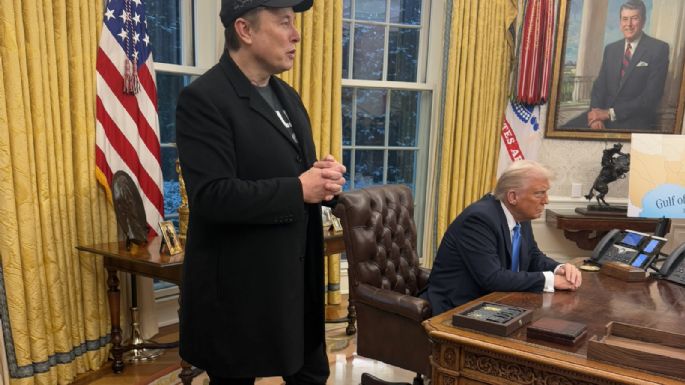 Musk asiste a una firma de decretos de Trump para seguir recortando empleos federales