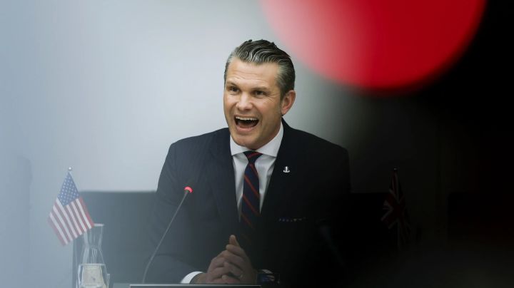 Ucrania debe abandonar la esperanza de recuperar el territorio de manos de Rusia: Pete Hegseth