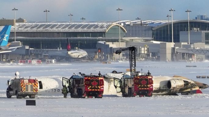 Esto es lo que hay que saber sobre el avión que se volcó al aterrizar en el aeropuerto de Toronto (Video)