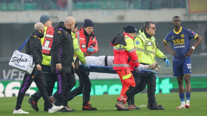 Moise Kean, delantero de la Fiorentina, recibe el alta médica tras desplomarse en un partido (Video)