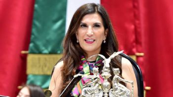 Kenia López Rabadán presentó una iniciativa para cambiar el nombre oficial de México (Video)