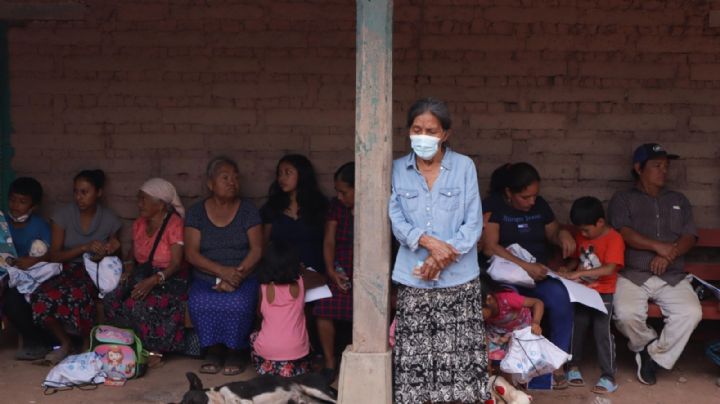 Vuelven desplazados chiapanecos tras siete meses refugiados en Guatemala