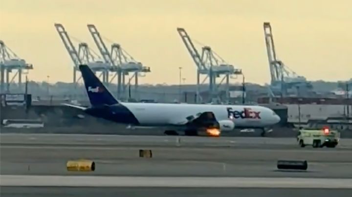 Avión de FedEx realiza aterrizaje de emergencia tras choque con ave (Video)