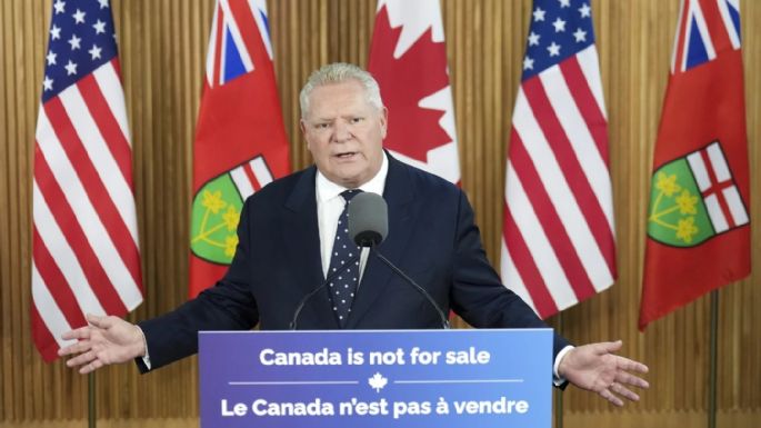 Ontario aplica aumento de impuestos del 25% a las exportaciones de electricidad a EU