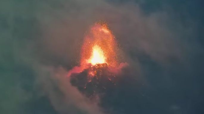 El Volcán del Fuego despierta en Guatemala con una potente erupción (Videos)