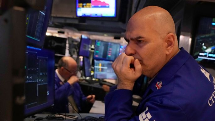 Wall Street cae nuevamente por la incertidumbre de Trump