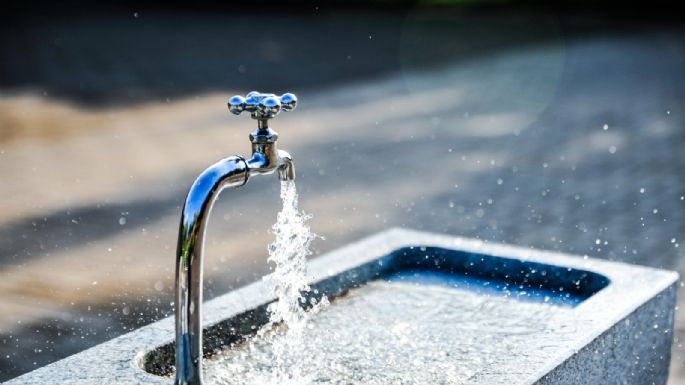 Casi 20% de escuelas en Edomex podrían enfrentar escasez de agua en temporada de calor este 2026