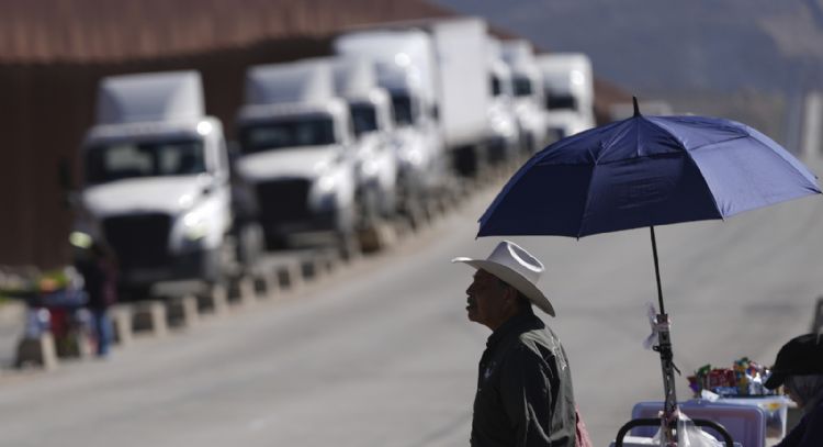 México, en estado de espera pese a aranceles impuestos por Trump