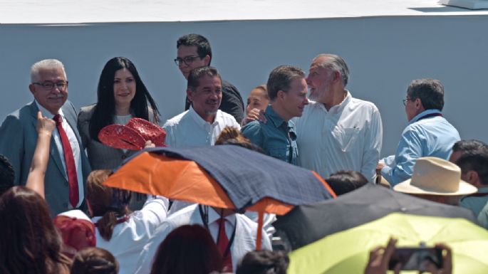 Adán Augusto y Monreal dan la espalda a Sheinbaum por tomarse foto con el hijo de AMLO (Video)