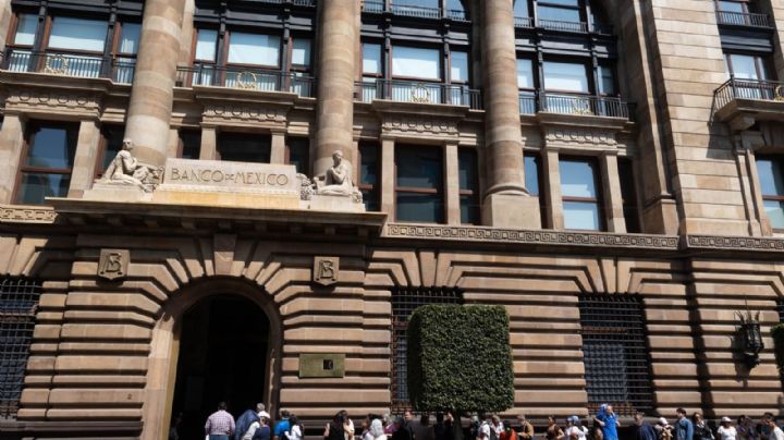 Banxico se queda corto: da remanente de 18 mil millones de pesos al gobierno de Sheinbaum