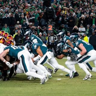 El “tush push” vive; los dueños de la NFL rechazan su prohibición