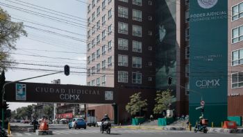 Militar y jueza por voto popular bloquean a niña para representar a México en Estados Unidos