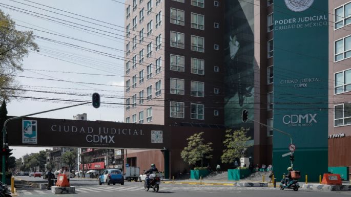 Militar y jueza por voto popular bloquean a niña para representar a México en Estados Unidos