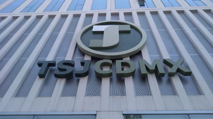 Trabajadores paran labores del TSJCDMX