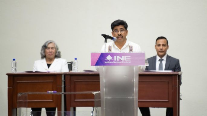 INE da constancia de mayoría a los futuros ministros; Hugo Aguilar pide voto de confianza