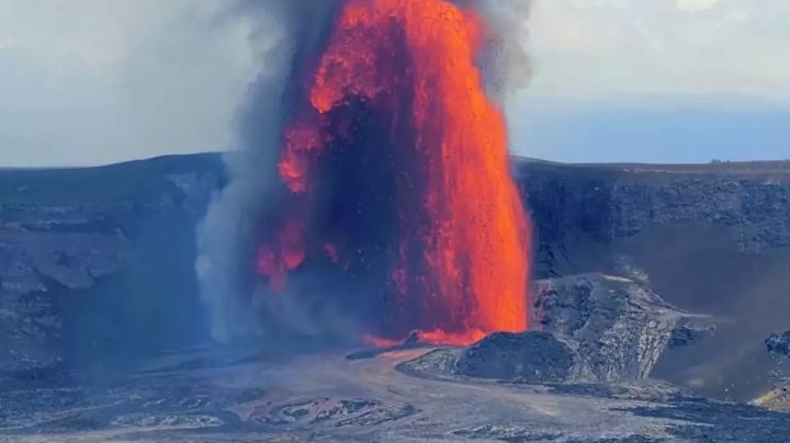 El volcán Kilauea, en Hawái, expulsó lava que alcanzó más de cien metros de altura (Video)