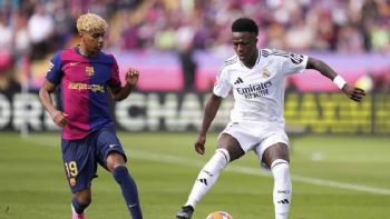 Condenan por delito de odio a aficionados que colgaron un muñeco con la figura de Vinícius Jr.