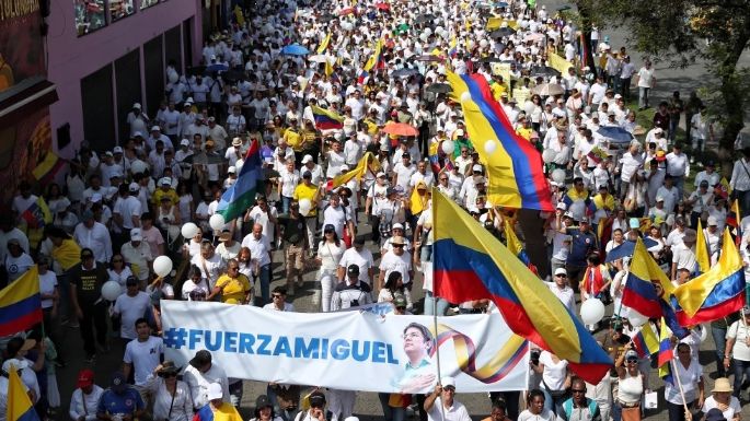 Miguel Uribe Turbay, precandidato colombiano, ingresa de emergencia a una nueva cirugía