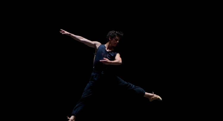 Una ley de mecenazgo para impulsar las industrias creativas: el bailarín Isaac Hernández