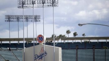 Dodgers "dan batazo" a agentes migratorios que planeaban ingresar al estadio