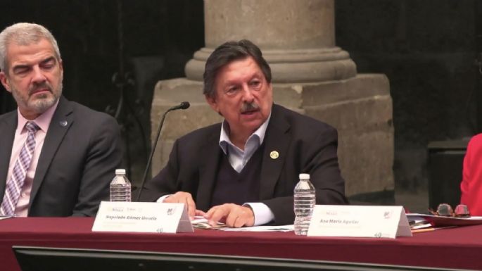 Gómez Urrutia y Martín Esparza exigen a Sheinbaum adelantar la jornada de 40 horas a 2027
