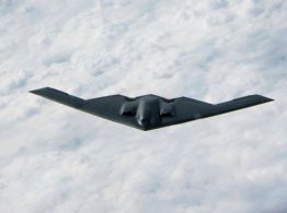 Los bombarderos estadunidenses B-2, la amenaza aérea para el programa nuclear iraní