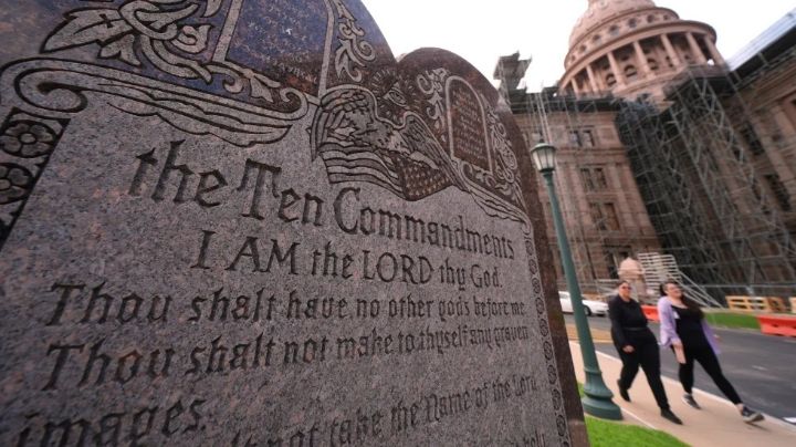 Una ley de Texas exigirá que los Diez Mandamientos se publiquen en todas las escuelas públicas