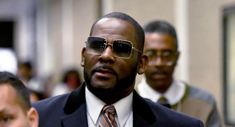 R. Kelly afirma que funcionarios de la prisión conspiraron para matarlo. El juez niega su liberación
