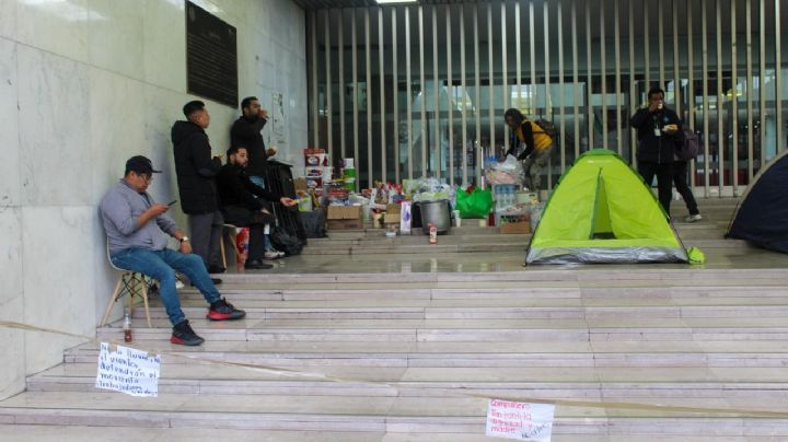 Trabajadores del Poder Judicial de CDMX instalan plantón