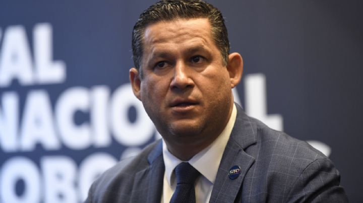 Revelan que exgobernador de Guanajuato vive en millonaria casa en Texas propiedad de un contratista