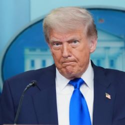 Donald Trump evade presión para hacer públicos los archivos de Jeffrey Epstein