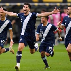 Guatemala vence a Canadá en penaltis y avanza a semifinales de la Copa Oro