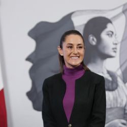 Gobierno mexicano reembolsará a migrantes impuesto de uno por ciento sobre remesas: Sheinbaum