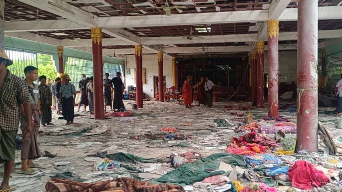 Al menos 23 muertos tras ataque aéreo contra un monasterio budista en Myanmar
