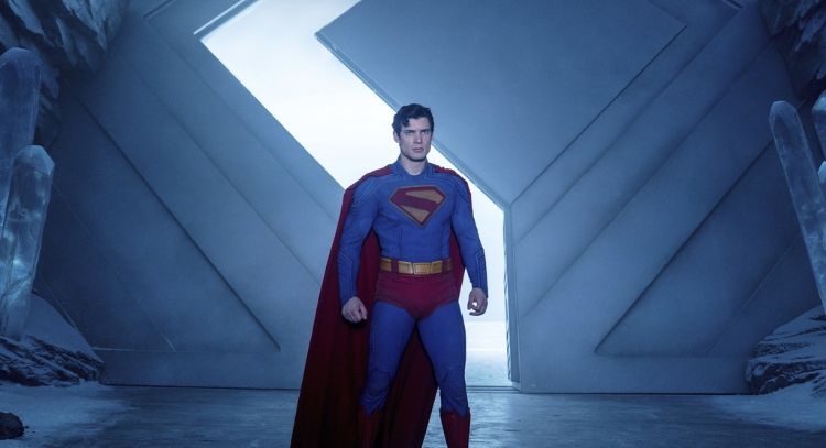 "Superman" se estrena con 122 millones de dólares