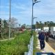 Habitantes bloquean carretera Acapulco-Pinotepa; exigen reconstruir comunidades por huracán Erick